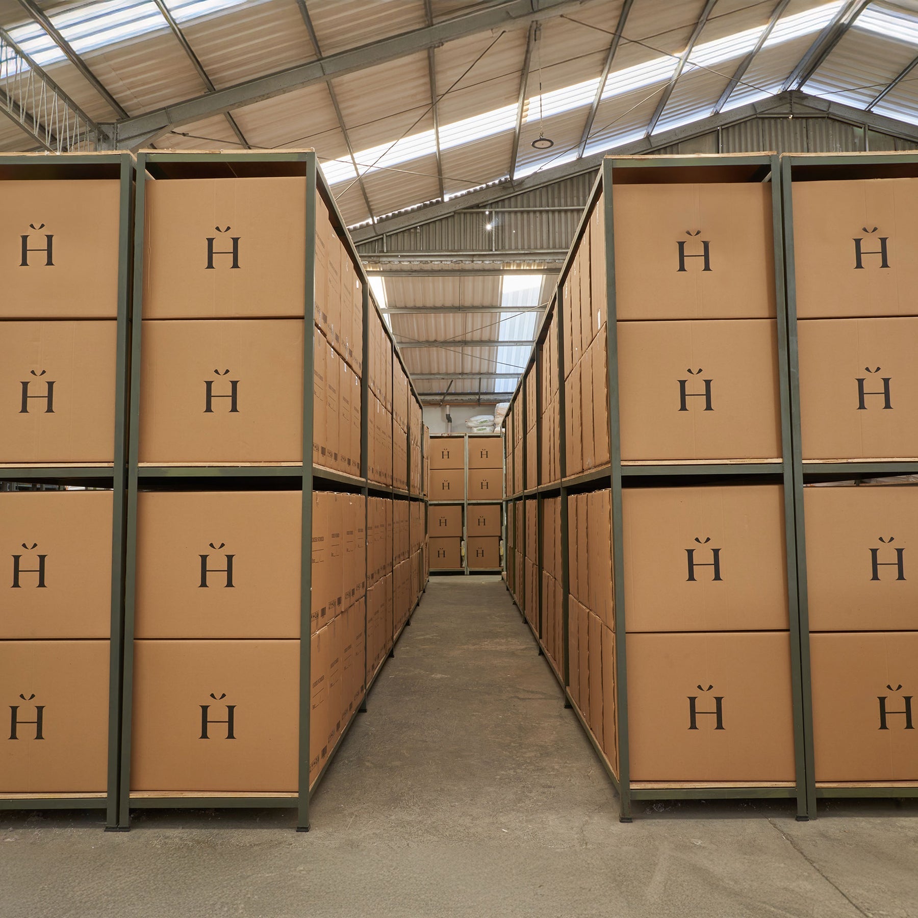 Fulfilment Centre Howel & Co di Jakarta Utara